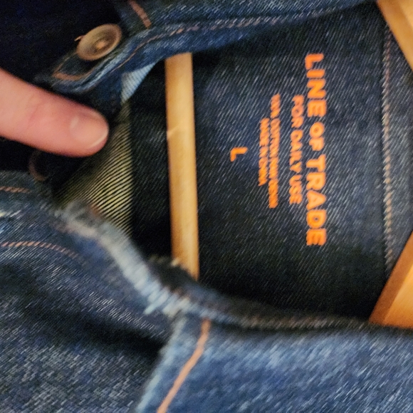 Line of trade button down - Picture 3 of 4